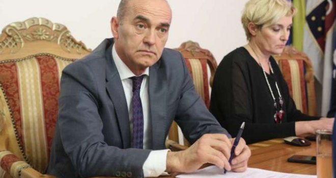 Rektor Škrijelj pojašnjava: 'Ne isključuje se mogućnost da Tužilaštvo utvrđuje i eventualnu krivičnu odgovornost'  