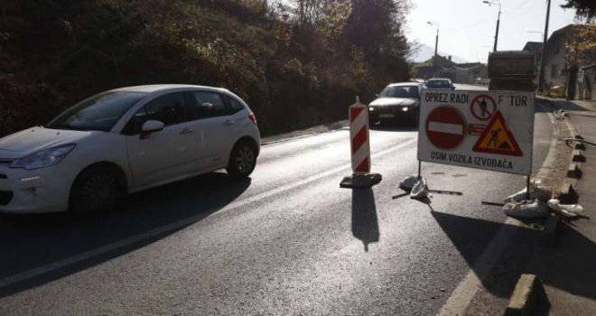 Kolone na putu Jablanica-Mostar, Čevljanovići-Nišići, most kod Nemile zatvoren, jedan granični prelaz zakrčen u oba smjera