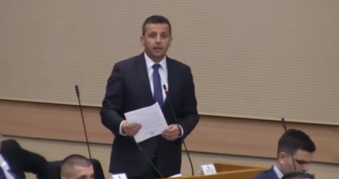 'Hoću kakim, hoću piškim... Shvatio Dodik da je potonuo u živo bato': Vukanović o novom prijedlogu Nenada Stevandića