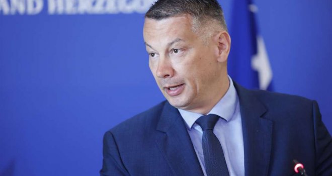 Kako je Nešić, uprkos svemu, dobio pristup tajnim podacima: Evo šta su rekli iz SIPA-e