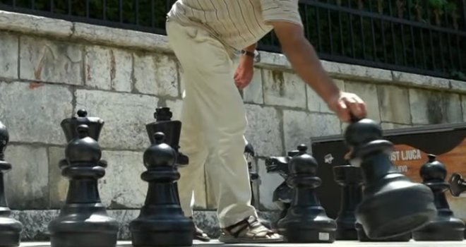 Penzije ovog mjeseca stižu ranije nego inače: Poznato kada počinje isplata