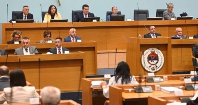 Pokreće se vitalni nacionalni interes, sporni zakoni NSRS na čekanju