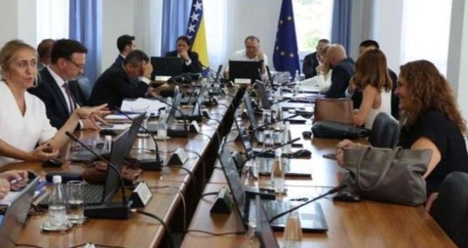 Nakon smjene Džafića: Koga je Vlada FBiH imenovala u Željeznice i kako će se sanirati pruga