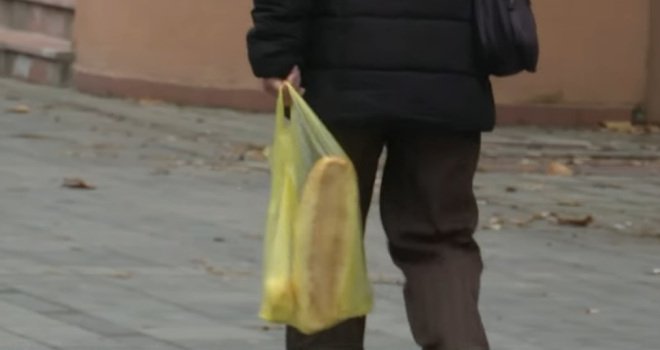 Mijenja se zakon u Federaciji: Da li će proći prijedlog da rast penzija prati potrošačku košaricu?