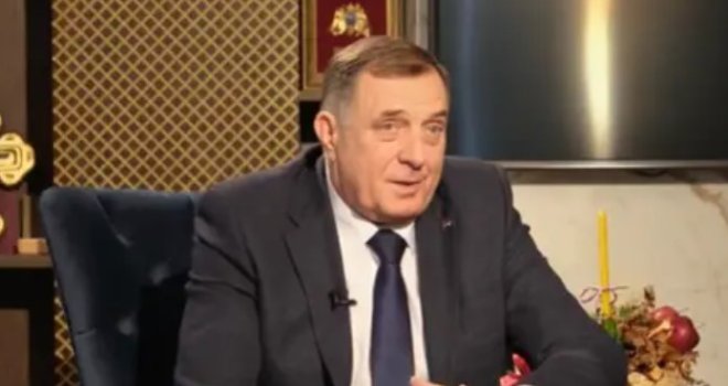 Dodik platio oglas u novinama koje se dijele po tramvajima u Austriji