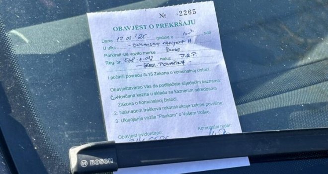 Komunalna policija podijelila kazne ispred Suda BiH: Dodikove pristalice se parkirale na travi?