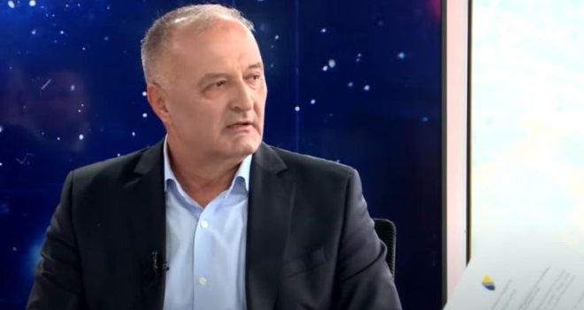 Građani, naviknite se na život bez Dodika... Najmračnije je pred svitanje, a uskoro sviće! Ne smije mu se dozvoliti da pobjegne!'