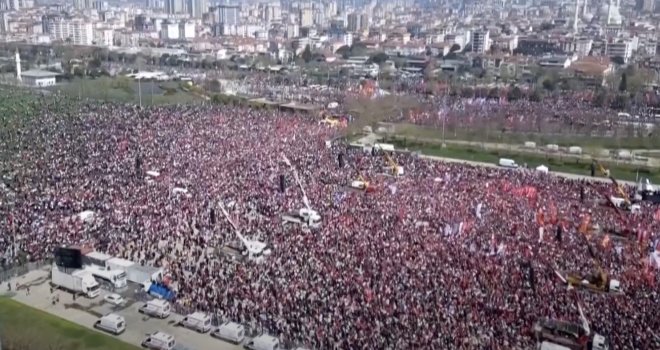 Masovni protesti u Turskoj, hiljade ljudi traži slobodu za Ekrema Imamoglua: 'Ako pravda šuti – narod će govoriti'
