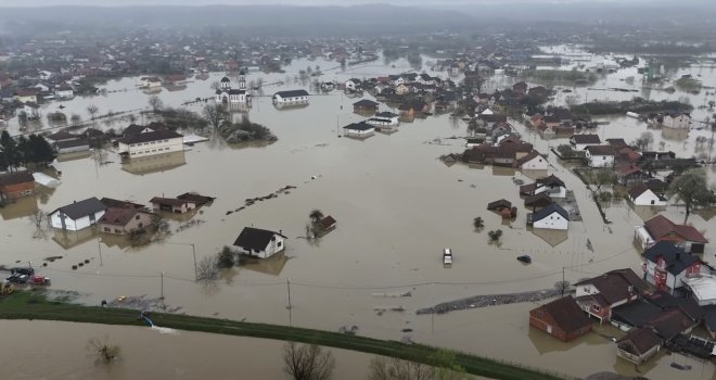 U 40 osnovnih škola u RS-u obustavljena nastava, vanredno u 16 banjalučkih naselja zbog poplava