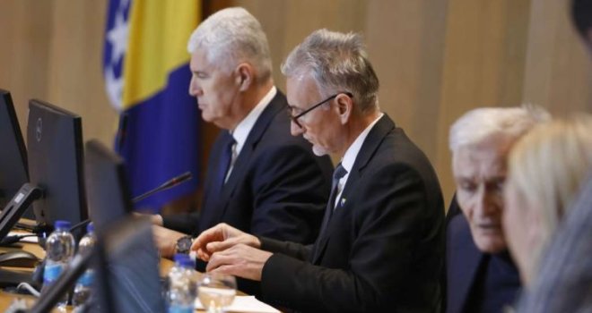 Dom naroda PSBiH usvojio Zakon o dopuni Zakona o plaćama i naknadama u institucijama BiH