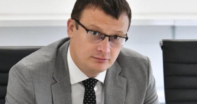 Načelnik Istočne Ilidže ismijava Dodika i njegovu ponudu: 'Ne može nam niko ništa', zamijenio sa 'Idi  dok si mlad!'