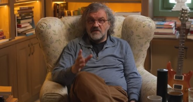 'Kako da naučimo da živimo sa tim da je Karleuša važnija od Bodiroge': Emir Kusturica o pjevačici, a 'potkačio' i Dodika