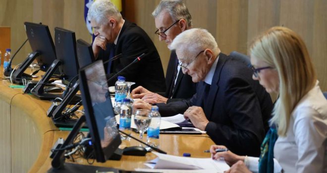 Dom naroda PSBiH sutra o izmjenama Izbornog zakona BiH, posljednje tačke smjene kadrova SNSD-a