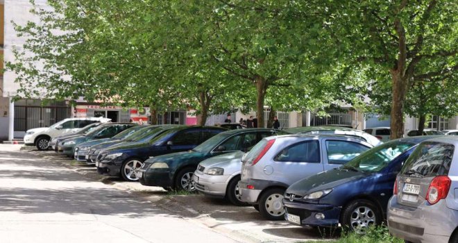 Odvjetnik Krčum izgubio spor: Mostarcima bolje platiti 'stare' karte za parking nego čekati odluku suda 