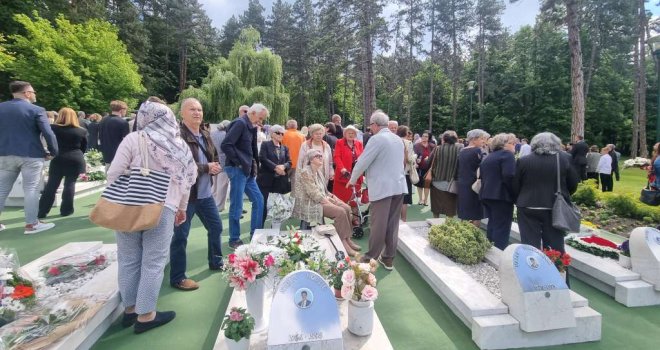 Tri decenije od zločina na Kapiji: Tuzla u boli i pijetetu obilježava 25. maj