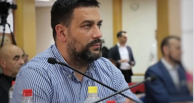 Obećano, ispunjeno! Inicijativa Srđana Srdića dobila podršku: Stipendije za odlične učenike 9. razreda u Novom Sarajevu!