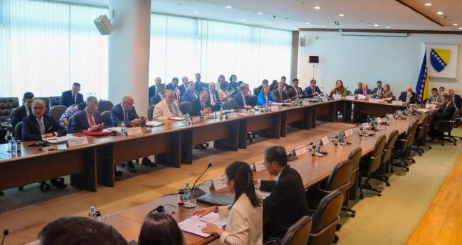 Počeo sastanak predsjednika političkih stranaka sa članovima PIC-a