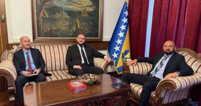 Zukorlić u posjeti kod Rame Isaka: Ministri razgovarali o sigurnosnim pitanjima Srbije i BiH 