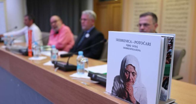 U Sarajevu predstavljena Monografija 'Srebrenica - Potočari 1995-2025.: Srebrenička dova'