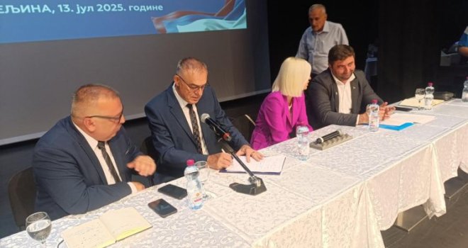 U toku sjednica SDS-a: Miličević izbjegava provjeru mandata