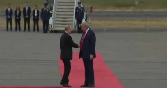  Putina na samom početku sastanka dočekalo neugodno pitanje novinarke: Evo kako je reagovao...