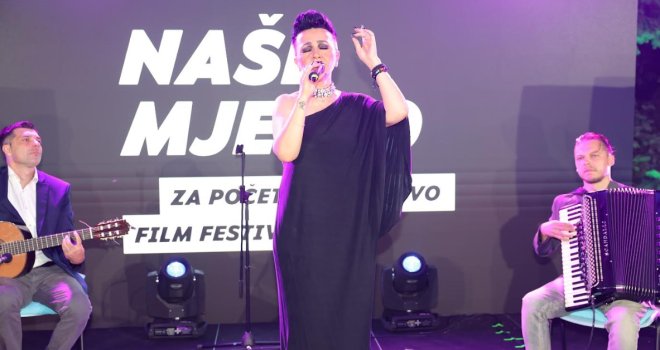 Spektakularan koncert Amire Medunjanin: Kako je Bingo Group Festivalski trg pretvorio u Naše mjesto