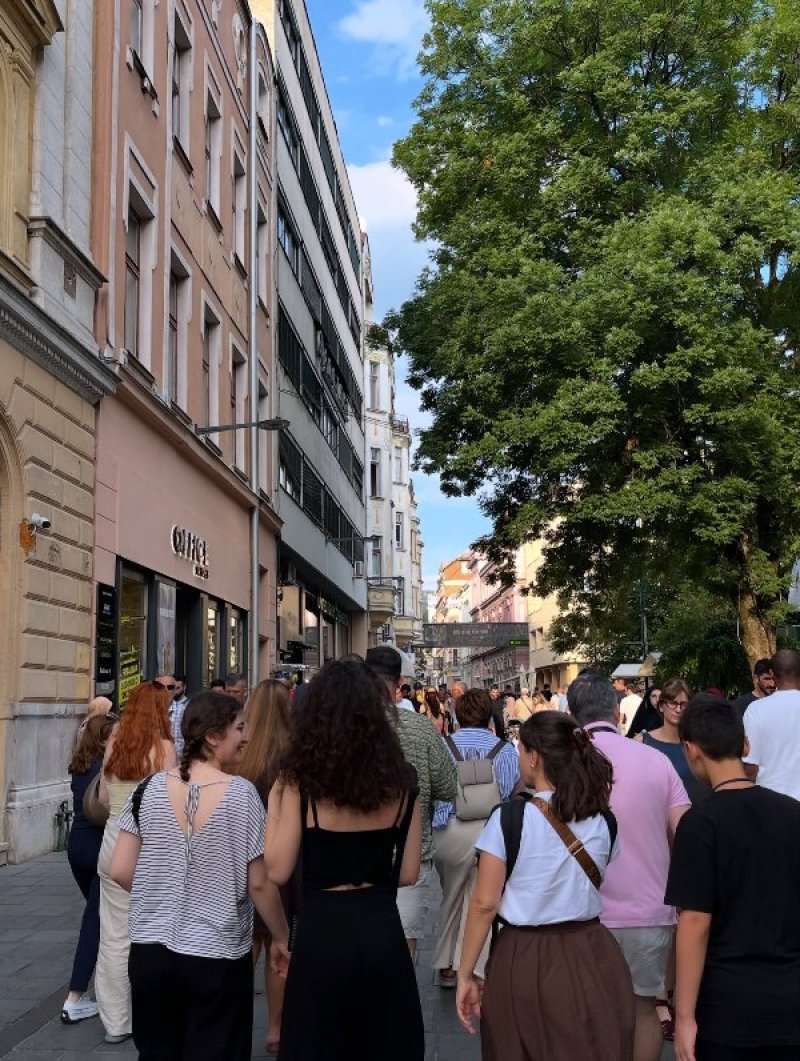 turisti-sarajevo-1-tzks