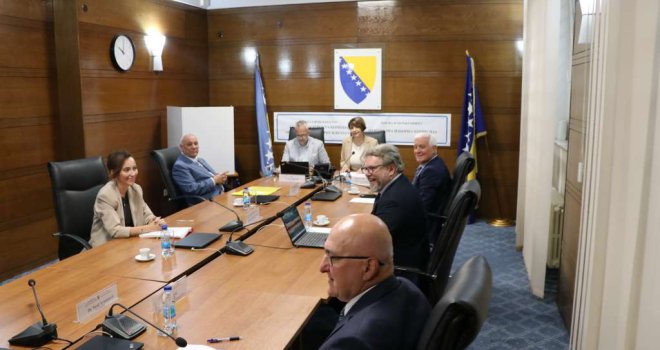 Uoči izbora u RS-u: Promjena na čelu CIK-a BiH, evo ko sjeda u predsjedničku fotelju